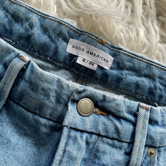 GOOD AMERICAN Good Girlfriend Straight-leg High-rise Jeans - Picture 3 of 5